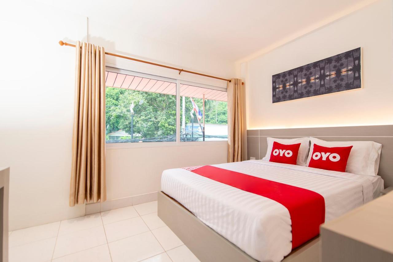 Oyo 328 Onion House Hotel Kata Beach  Exterior photo