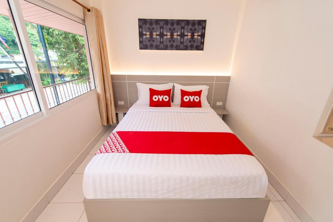 Oyo 328 Onion House Hotel Kata Beach  Exterior photo